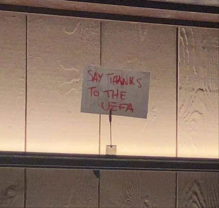 太阳报:欧洲超级杯前夕,乌迪内斯酒吧禁止出售除啤酒外任何酒类