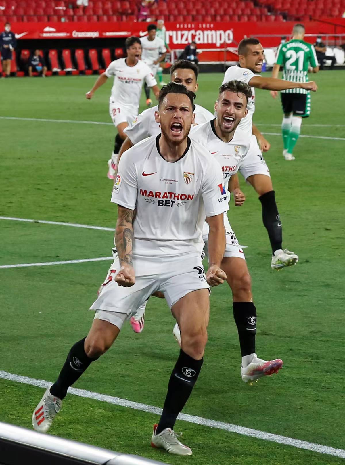 英超 纽卡斯尔联VS利物浦