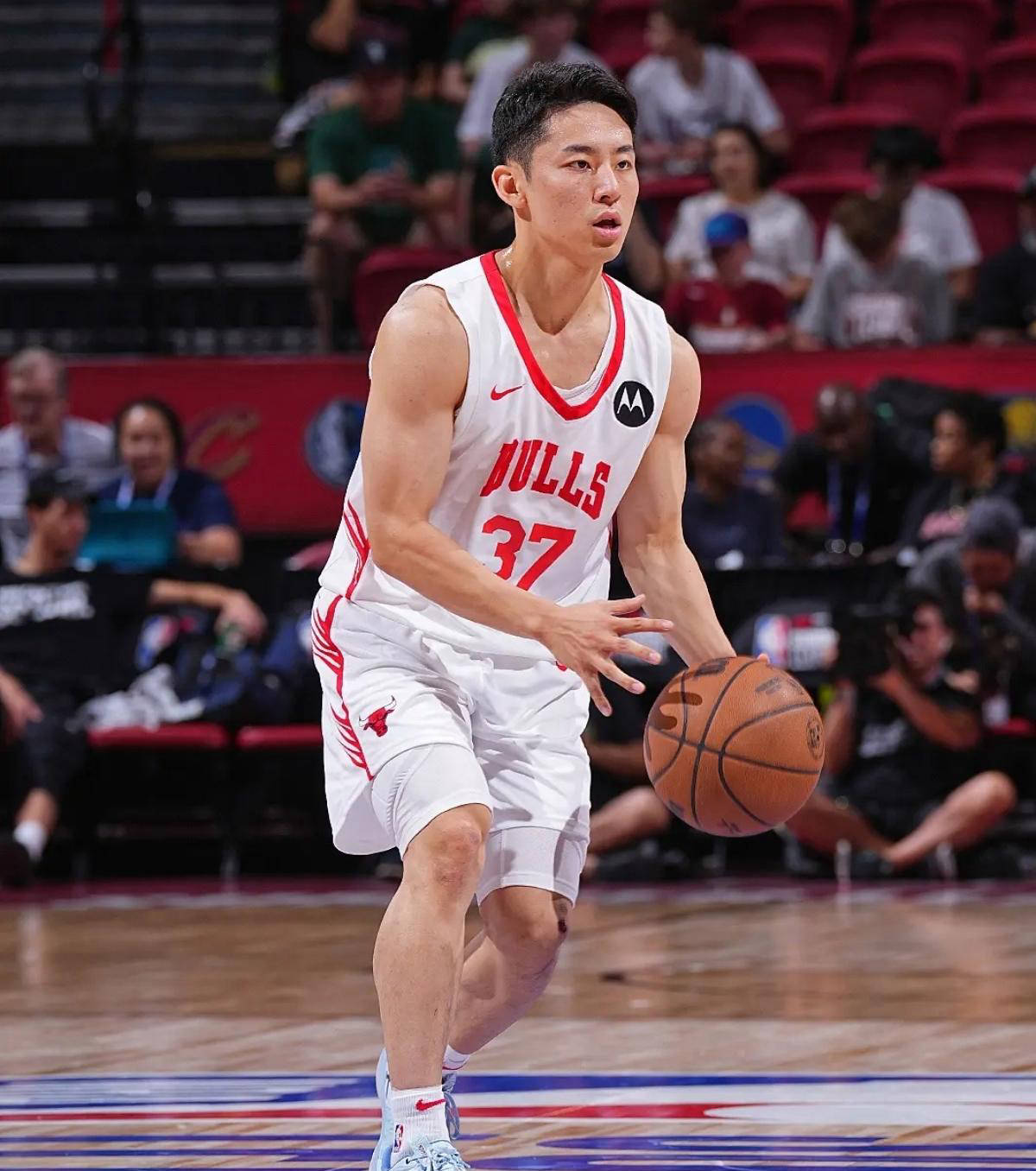 河村勇辉签约芝加哥公牛,草根逆袭重返NBA