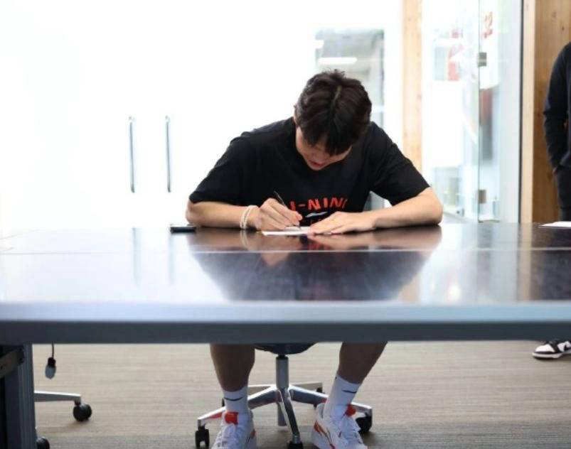 杨瀚森签约波特兰开拓者,旨在成为首发!