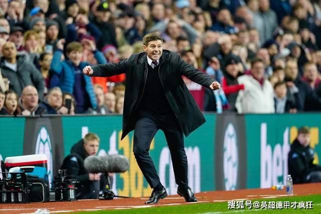 诺丁汉森林新帅肖恩戴奇继续禁止球员训练时佩戴保暖脖套和帽子!